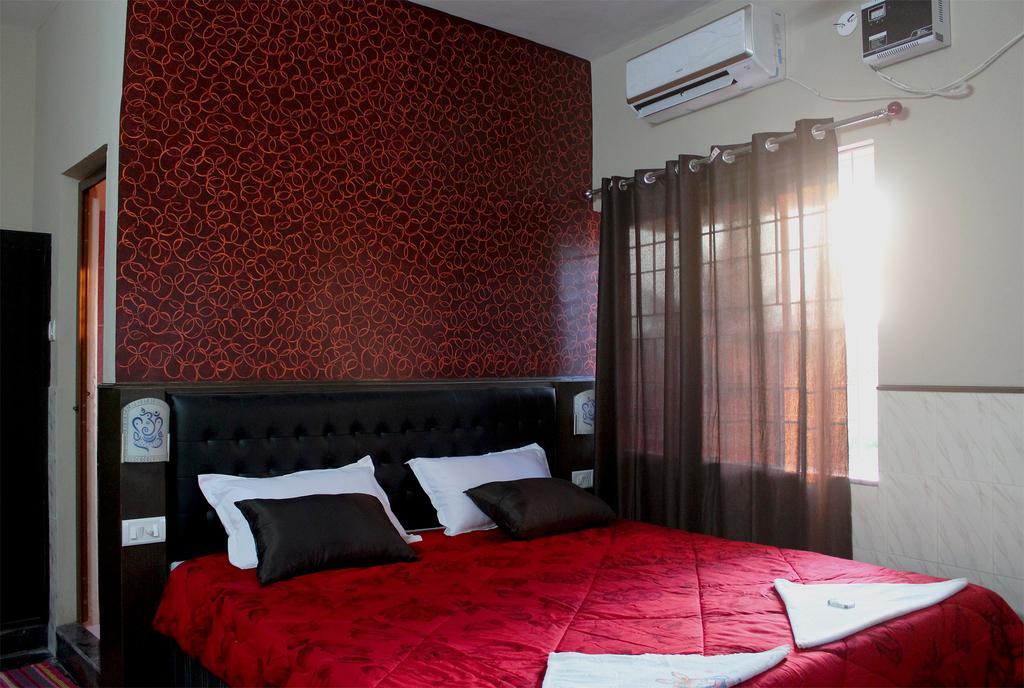 Vinodhara Guest House Mahabalipuram Room photo