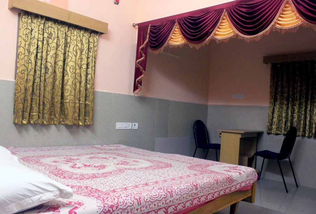 Vinodhara Guest House Mahabalipuram Room photo
